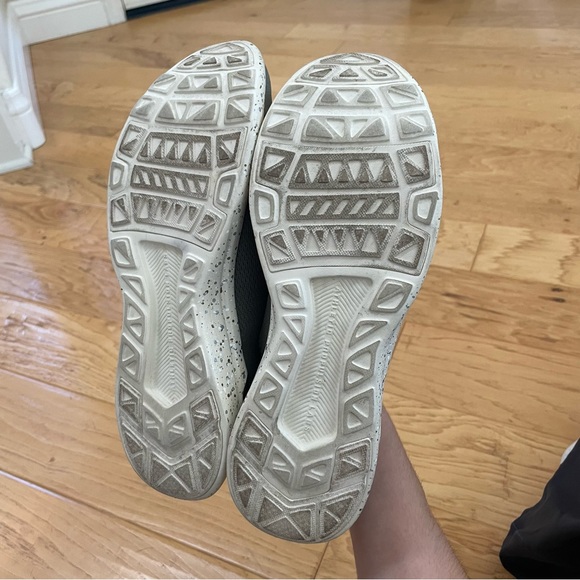 APL Techloom Breeze Running Sneakers Fatigue Pristine Speckle Green Men’s Size 9 - Picture 9 of 9